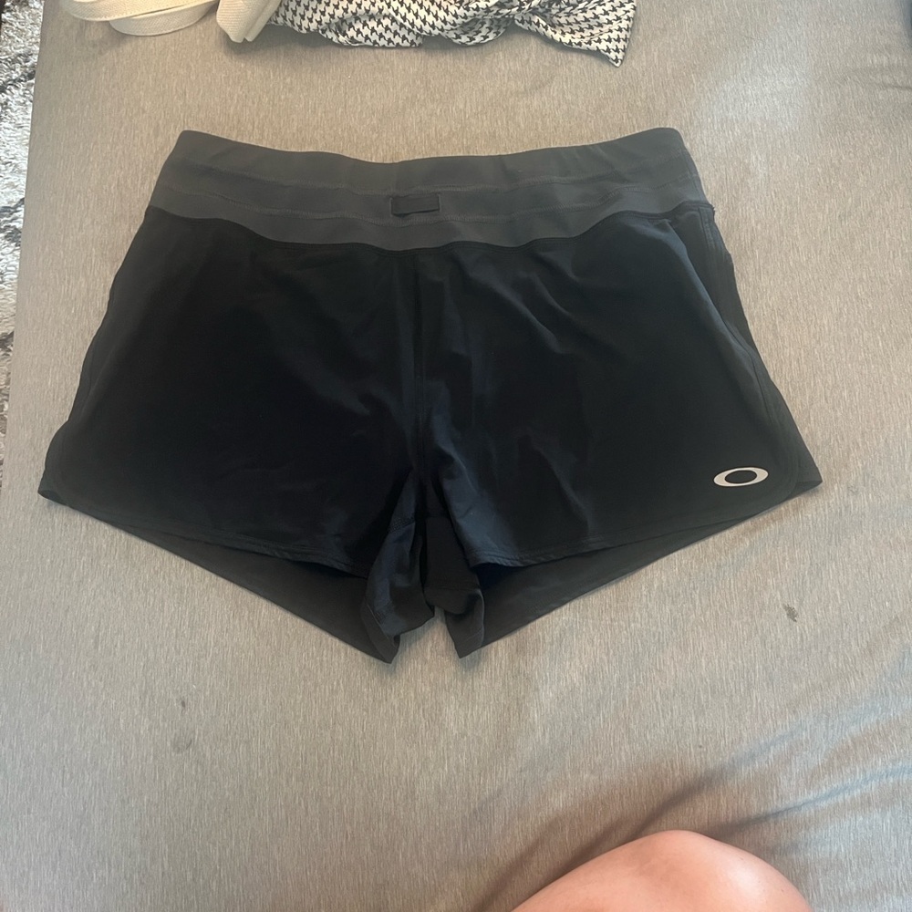Oakley Women's Black and Gray Athletic Shorts